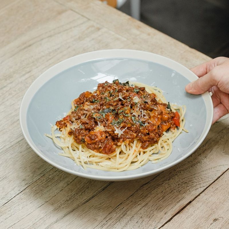 A plate of spaghetti bolognese